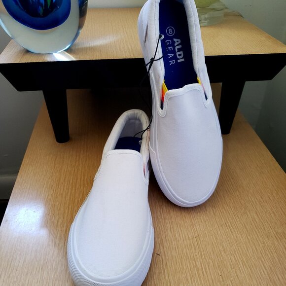 BNWT Aldi Gear White Rainbow Canvas Slip-on Style (8) KICKS - Picture 2 of 9